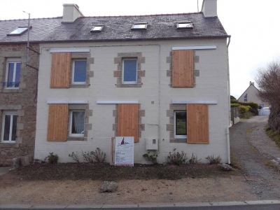 Volets coulissants bois Finistère façade après travaux