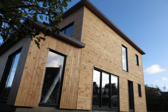 Maison ossature bois compacte