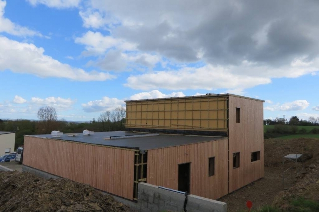 Bardage vertical en bois Douglas