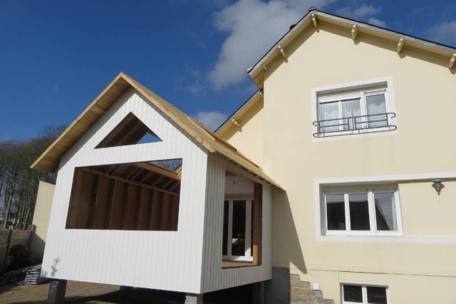 Bardage en bois peint
