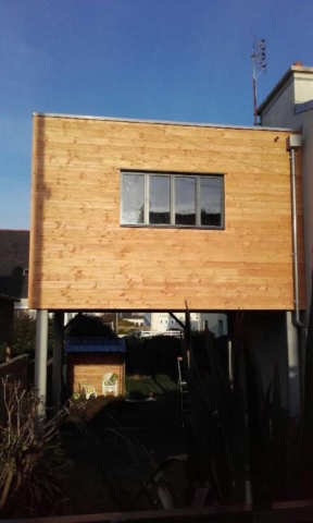 extension bois sur pilotis