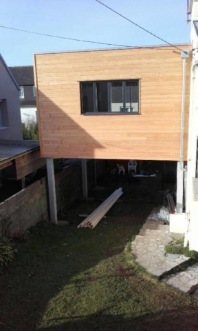 extension bois sur pilotis