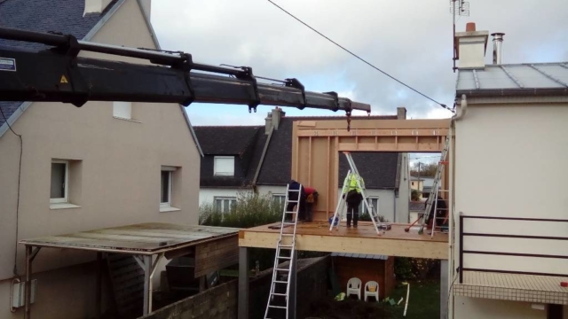 extension bois sur pilotis