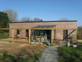 Maison bois de plain pied bioclimatique – Loperhet