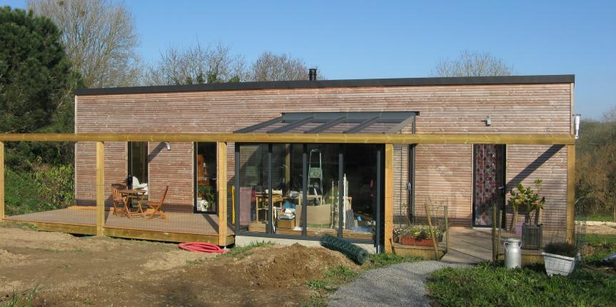 Maison bois de plain pied bioclimatique – Loperhet