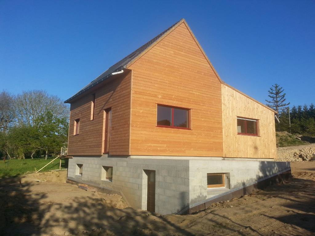 Maison bois finistère bardage horizontal et vertical