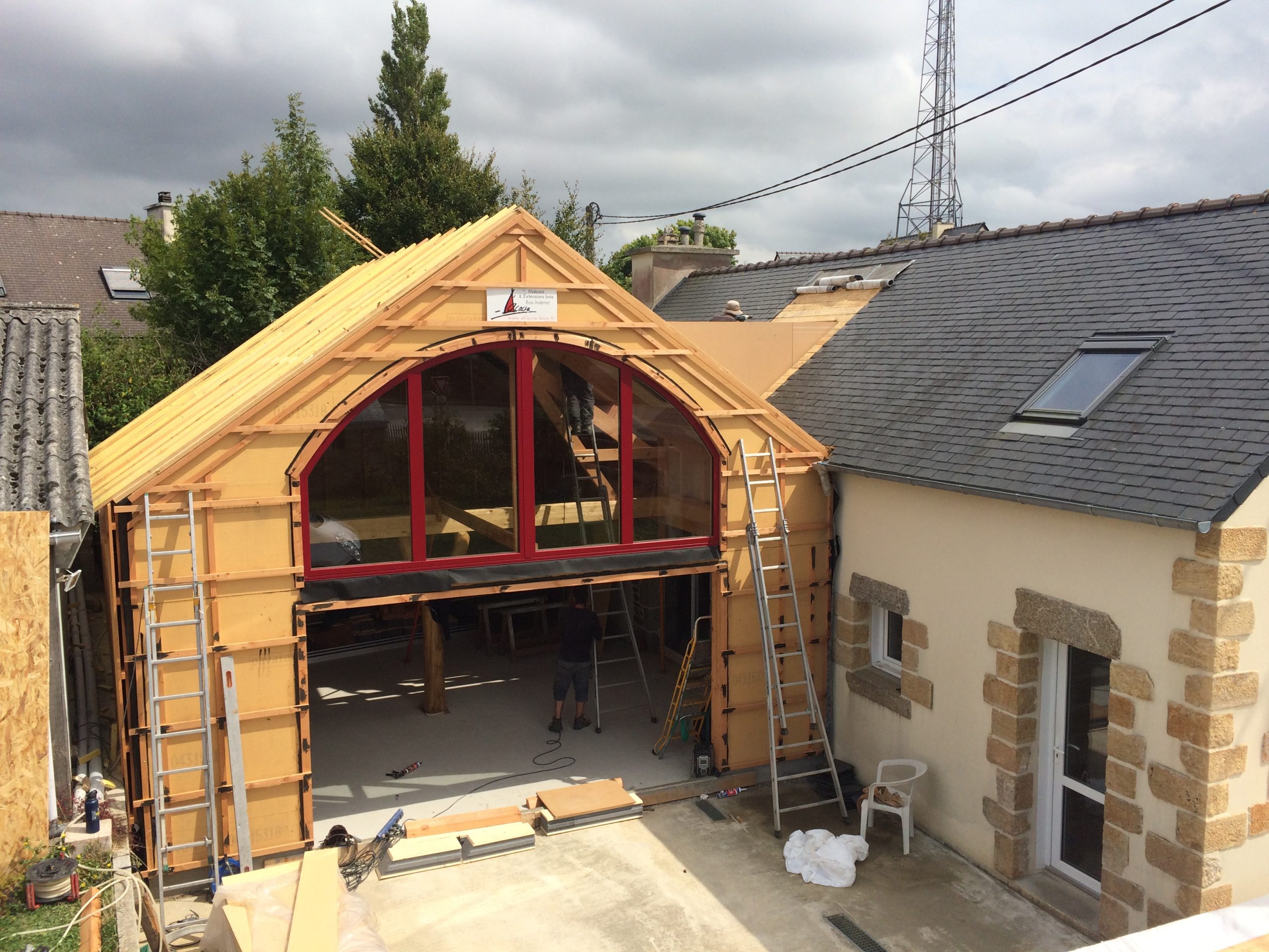 Extension ossature bois menuiserie cintrée