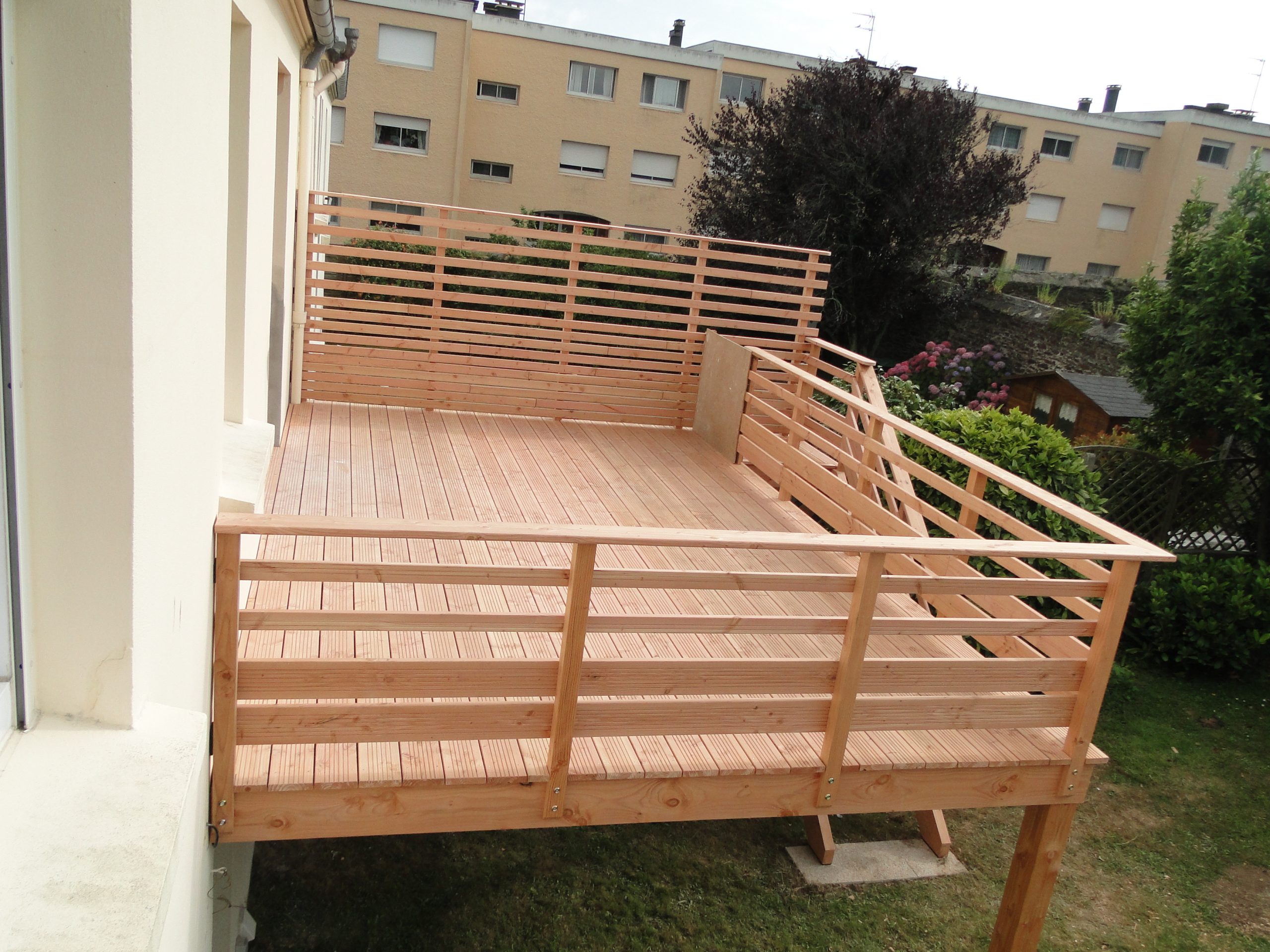 Terrasse bois sur pilotis